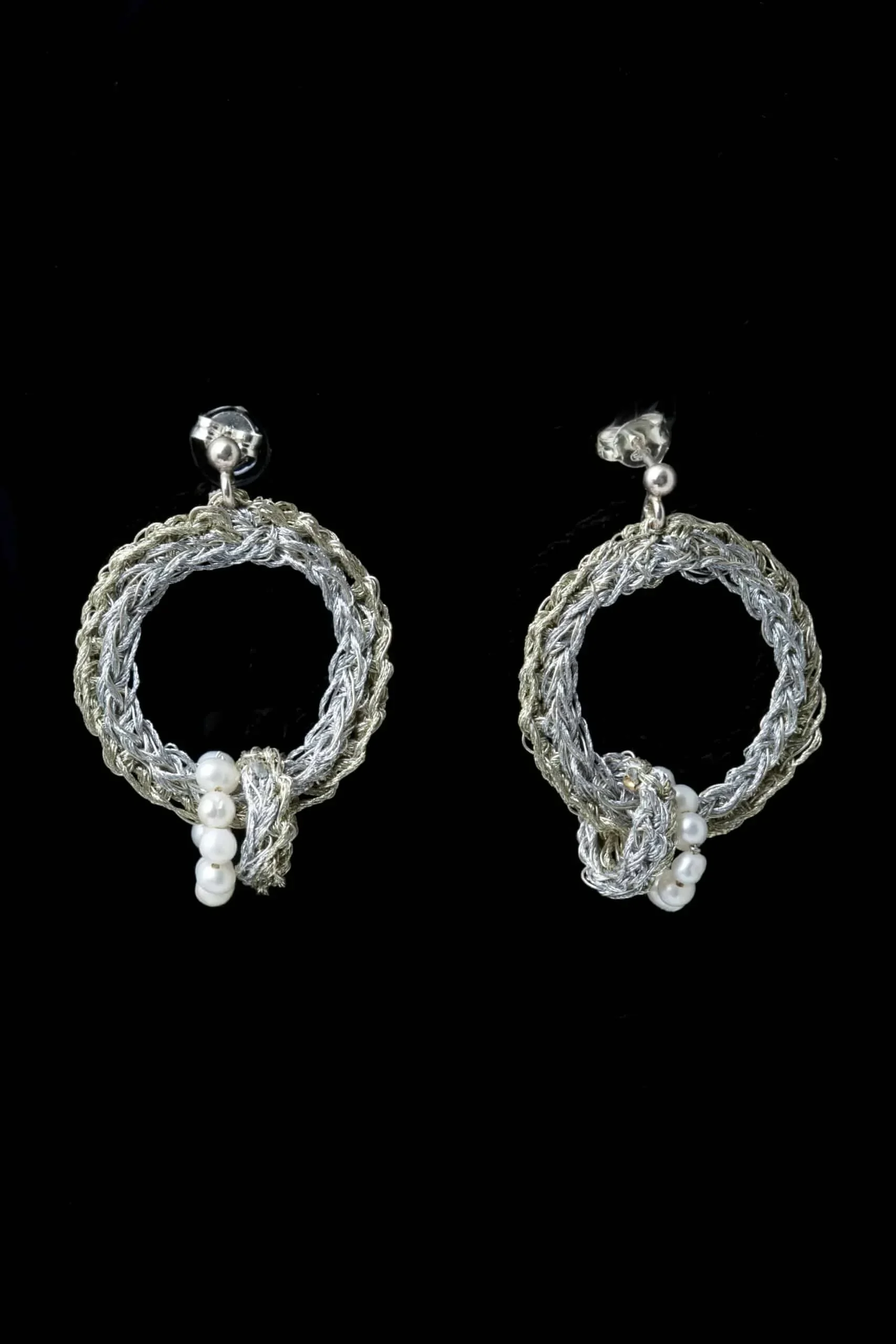 Handmade Jewellery | Crochet knit silver 925 with golden thread and fresh water pearls main