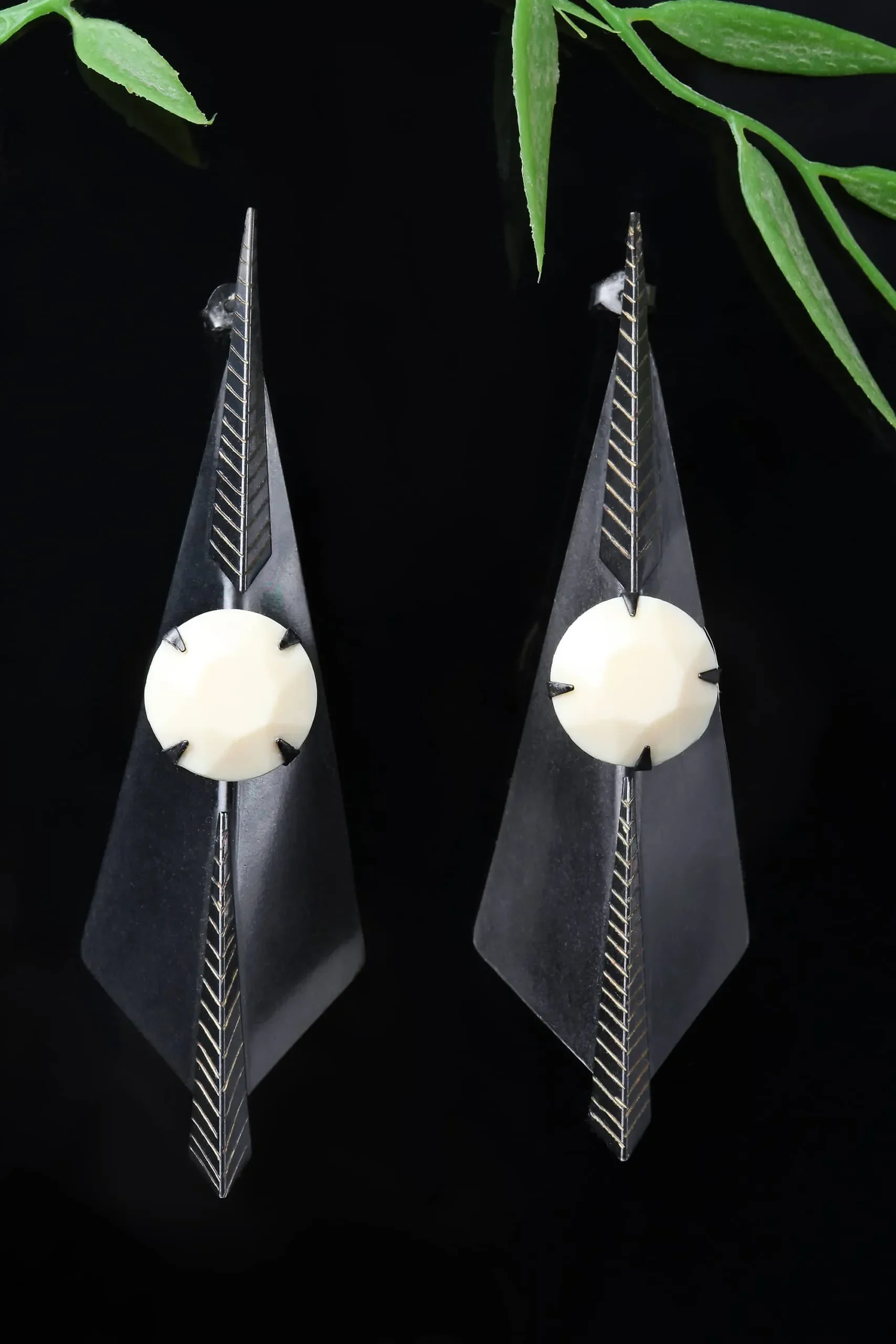 Handmade Jewellery | Engraved black bronze earrings gallery 1