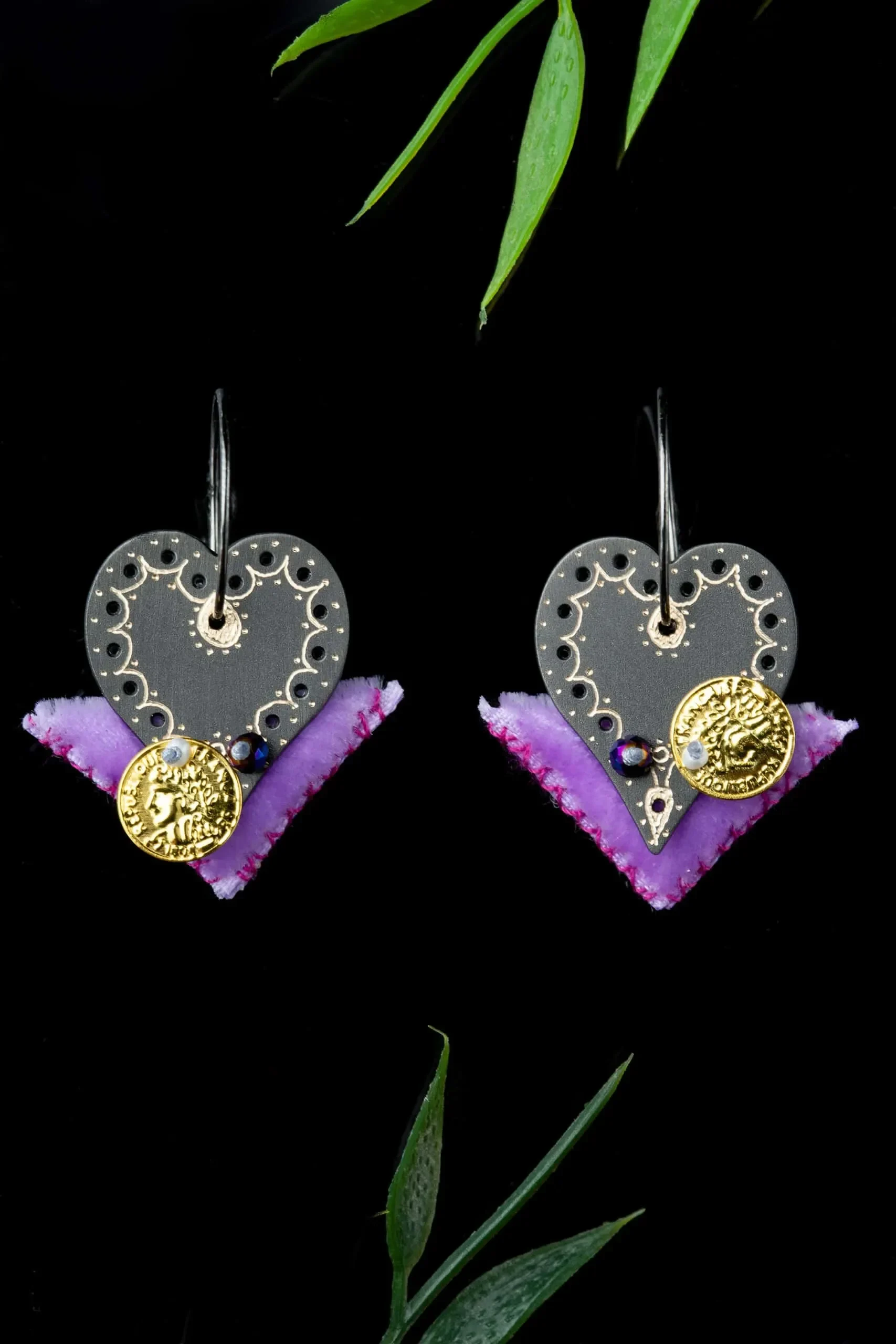 Handmade Jewellery | Hearts handmade earrings with velvet gallery 1