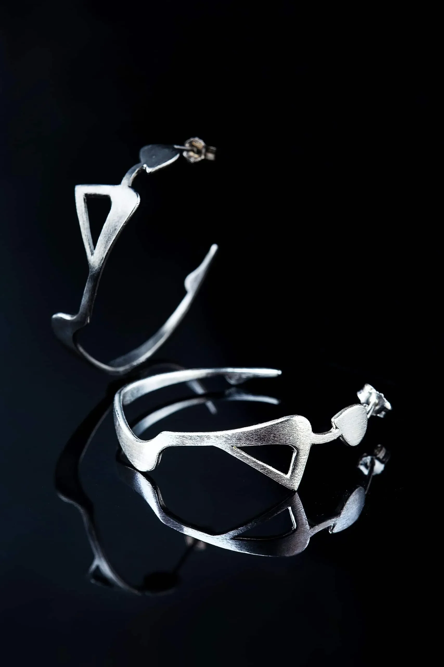 Handmade Jewellery | Figure minimal silver hoops gallery 3