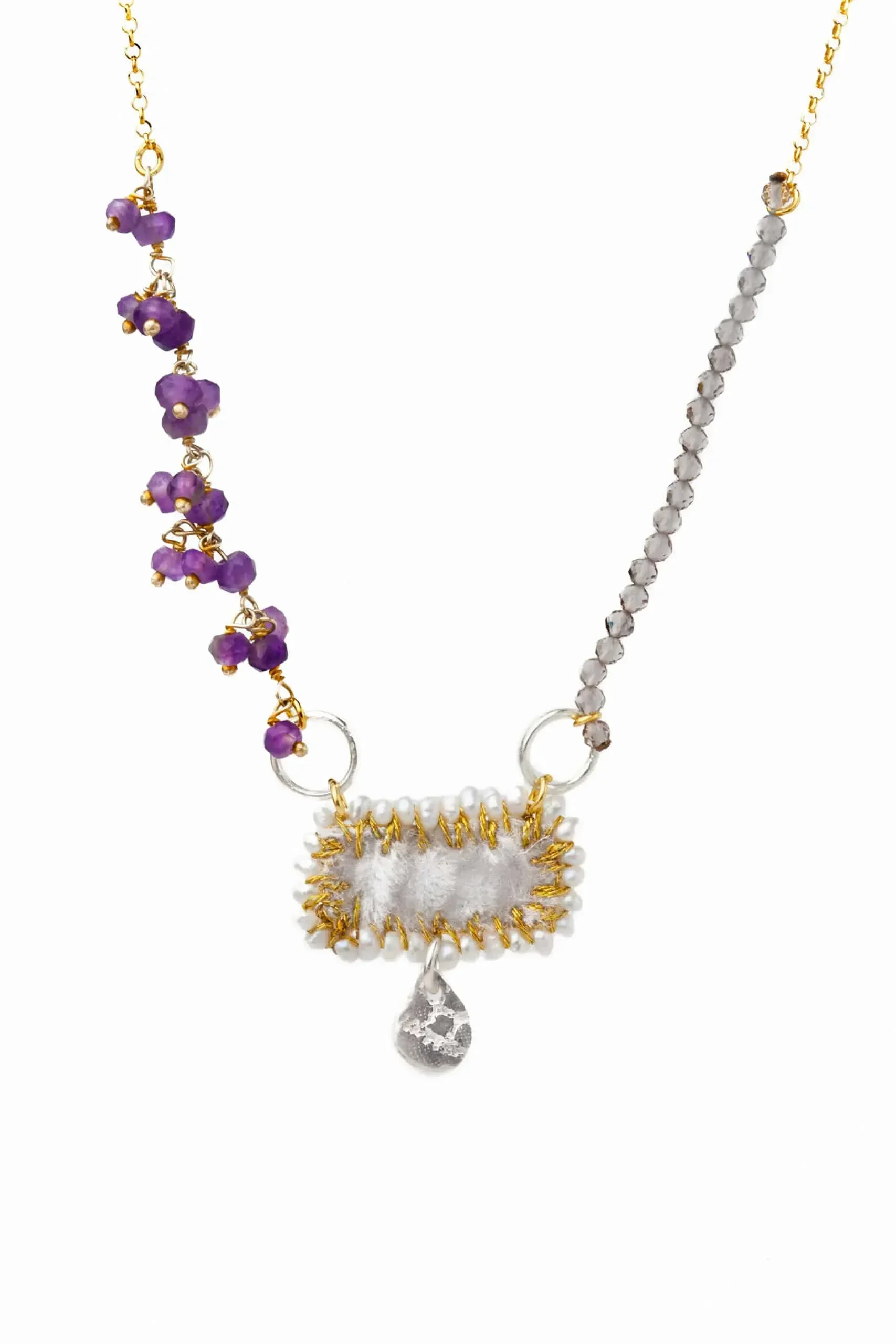 Gold plated silver necklace with velvet and amethyst