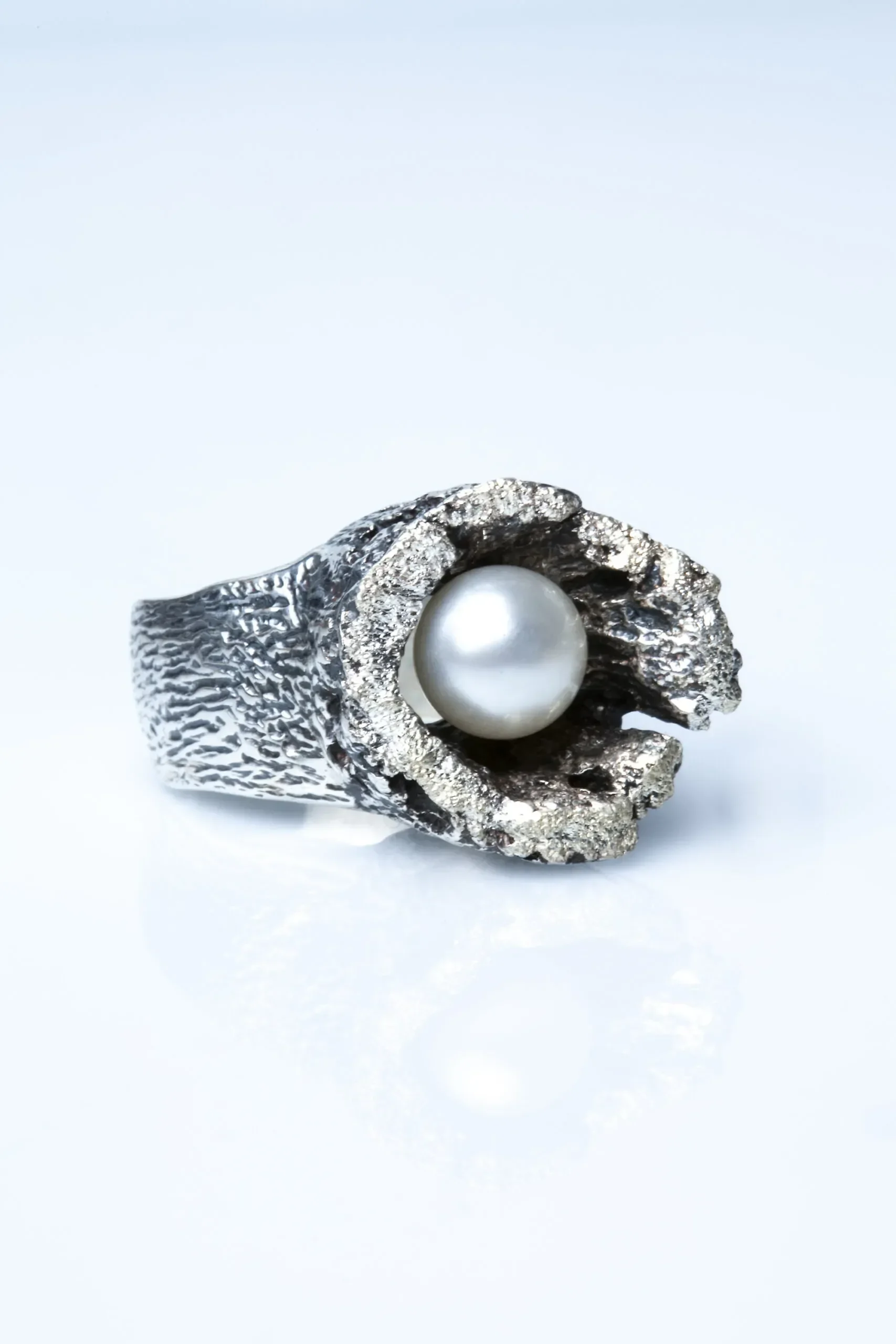 Handmade Jewellery | Antique silver ring with diamond dust and pearl gallery 1