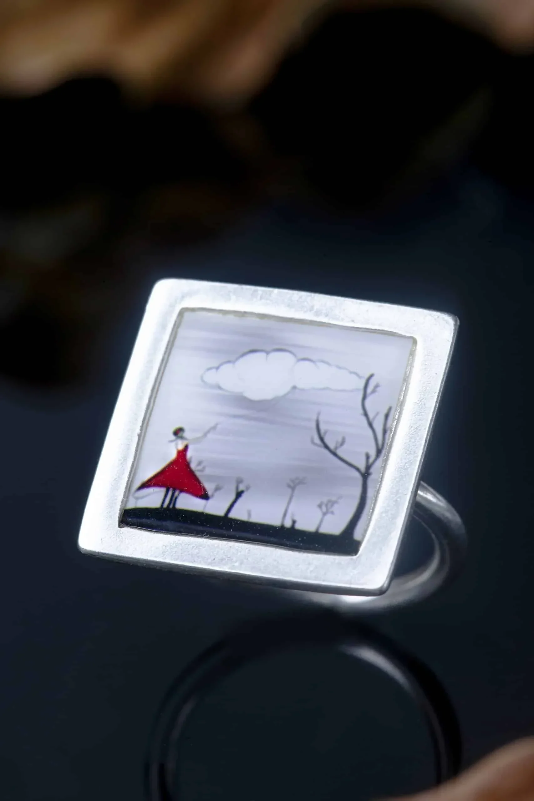 Handmade Jewellery | Handmade silver ring with inlaid theme gallery 1