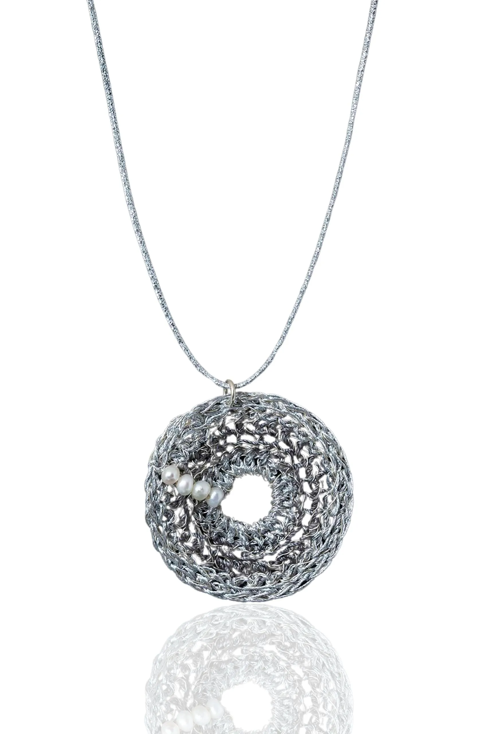 Round crochet knit silver pendant with pearls