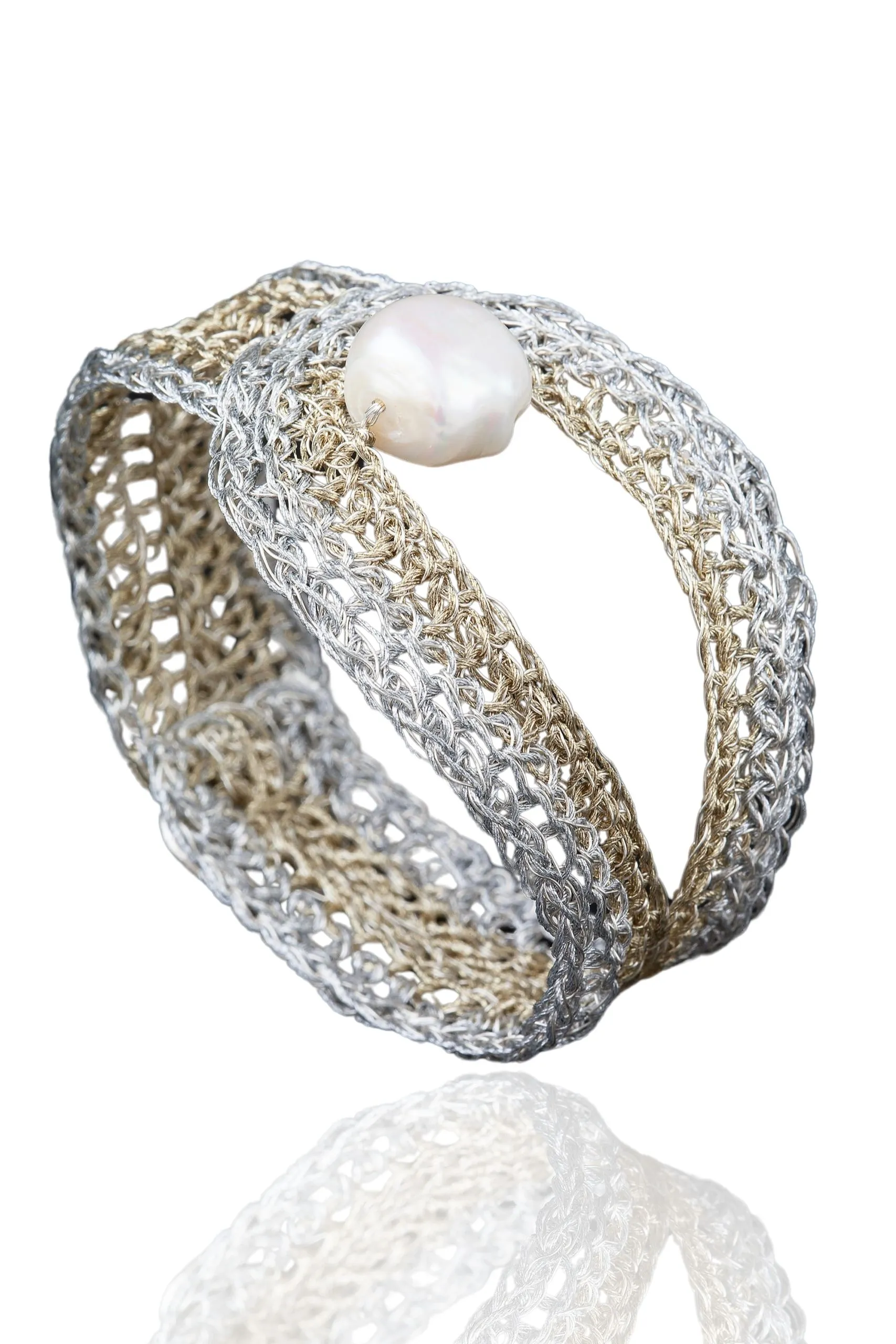 Handmade Jewellery | Crochet knit silver bracelet with pearl main