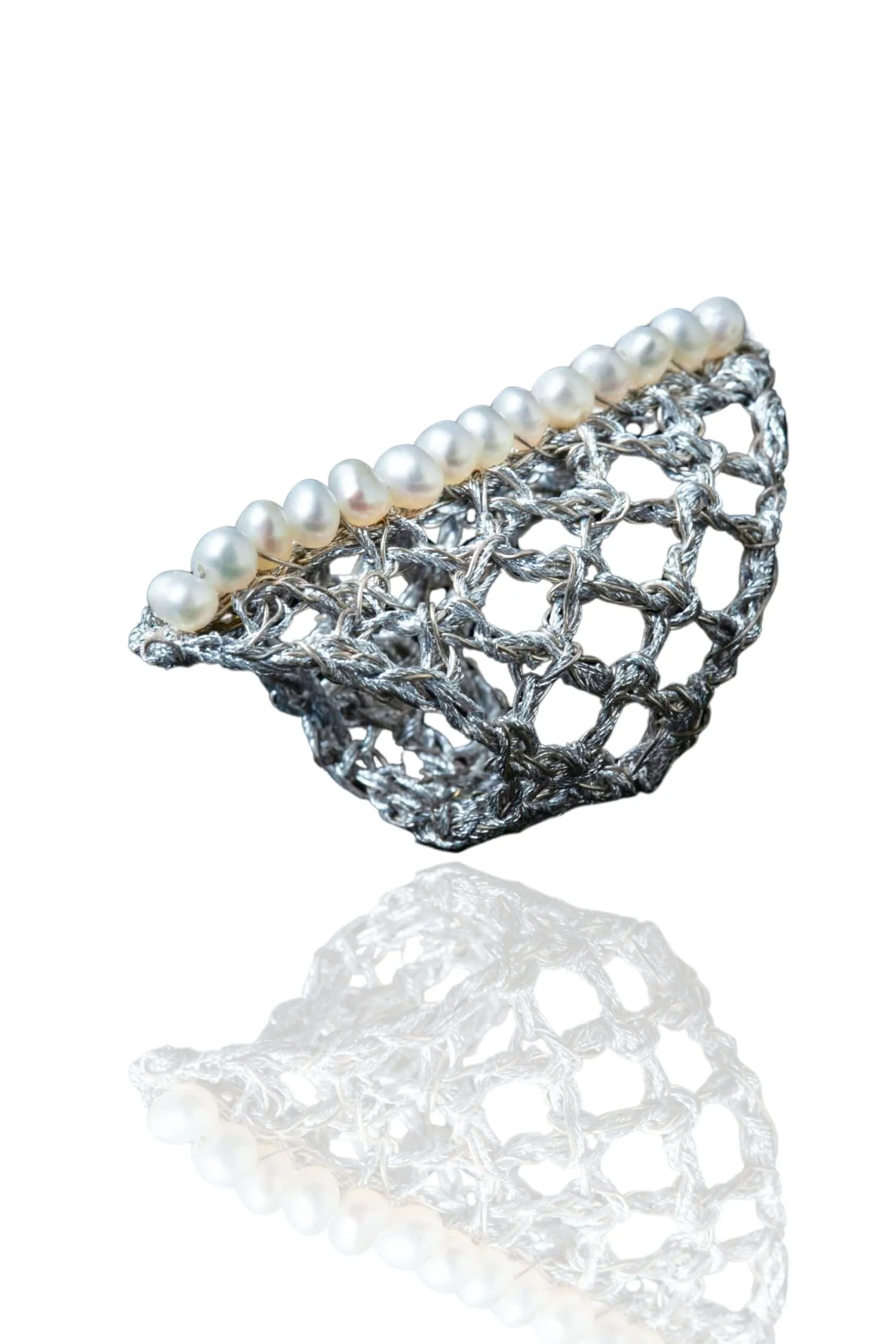 Crochet knit silver ring with pearls