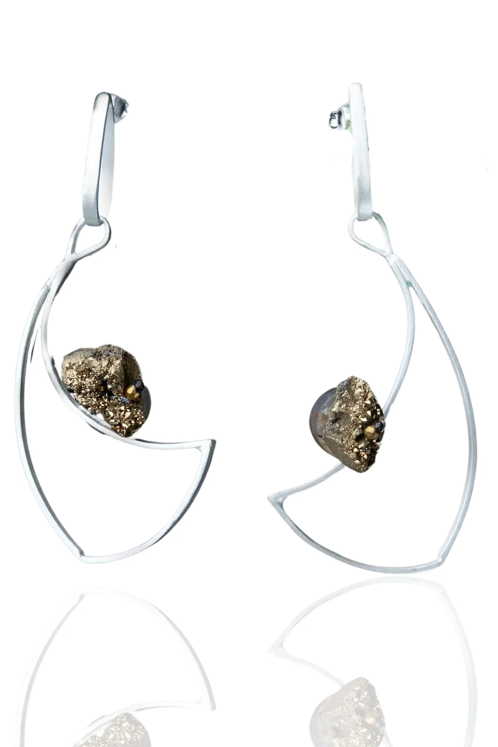 Handmade Jewellery | Fish silver plated bronze earrings with pyrite main