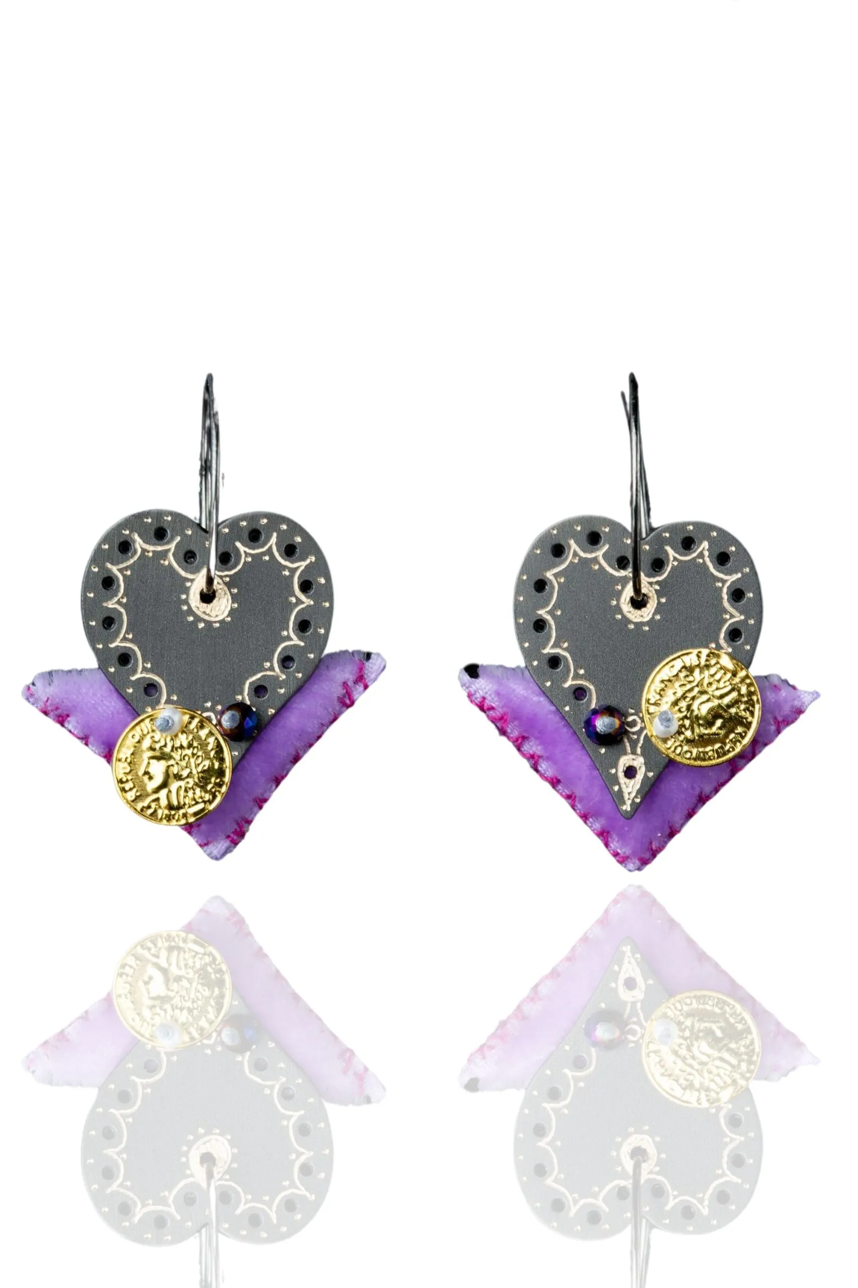 Hearts handmade earrings with velvet