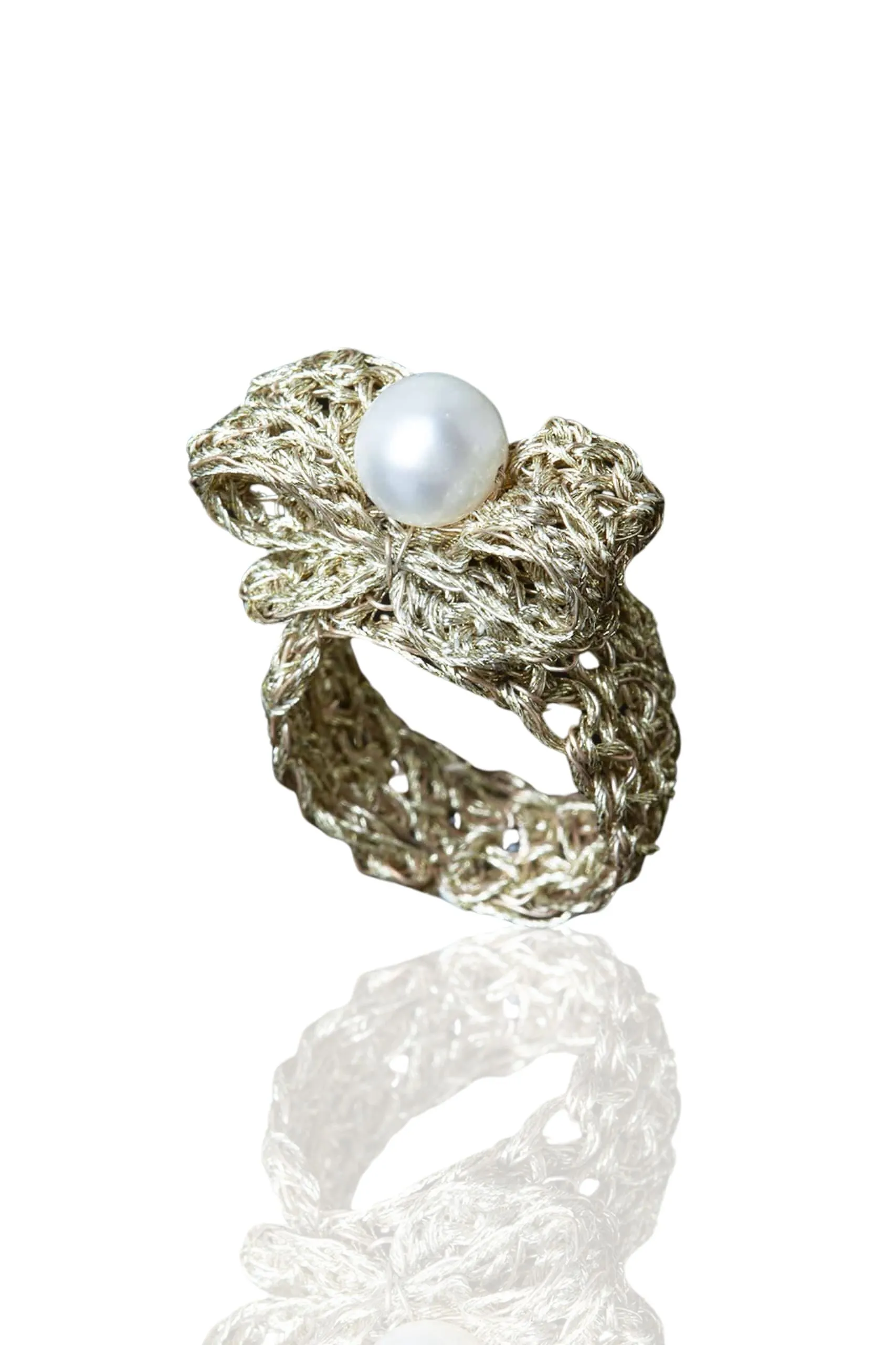 Handmade Jewellery | Bow crochet knit silver ring with pearl main