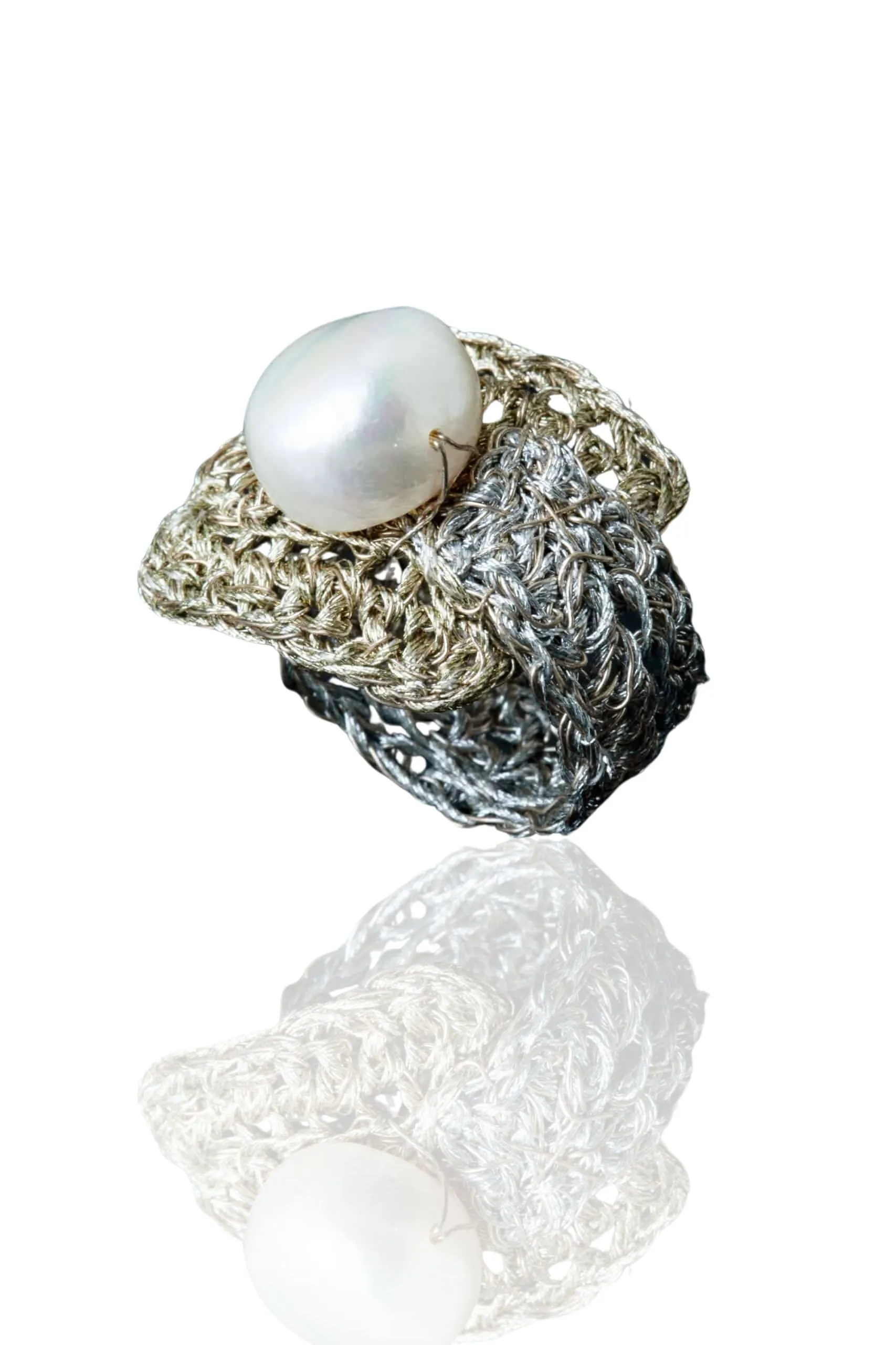Handmade Jewellery | Crochet knit silver ring with pearl main
