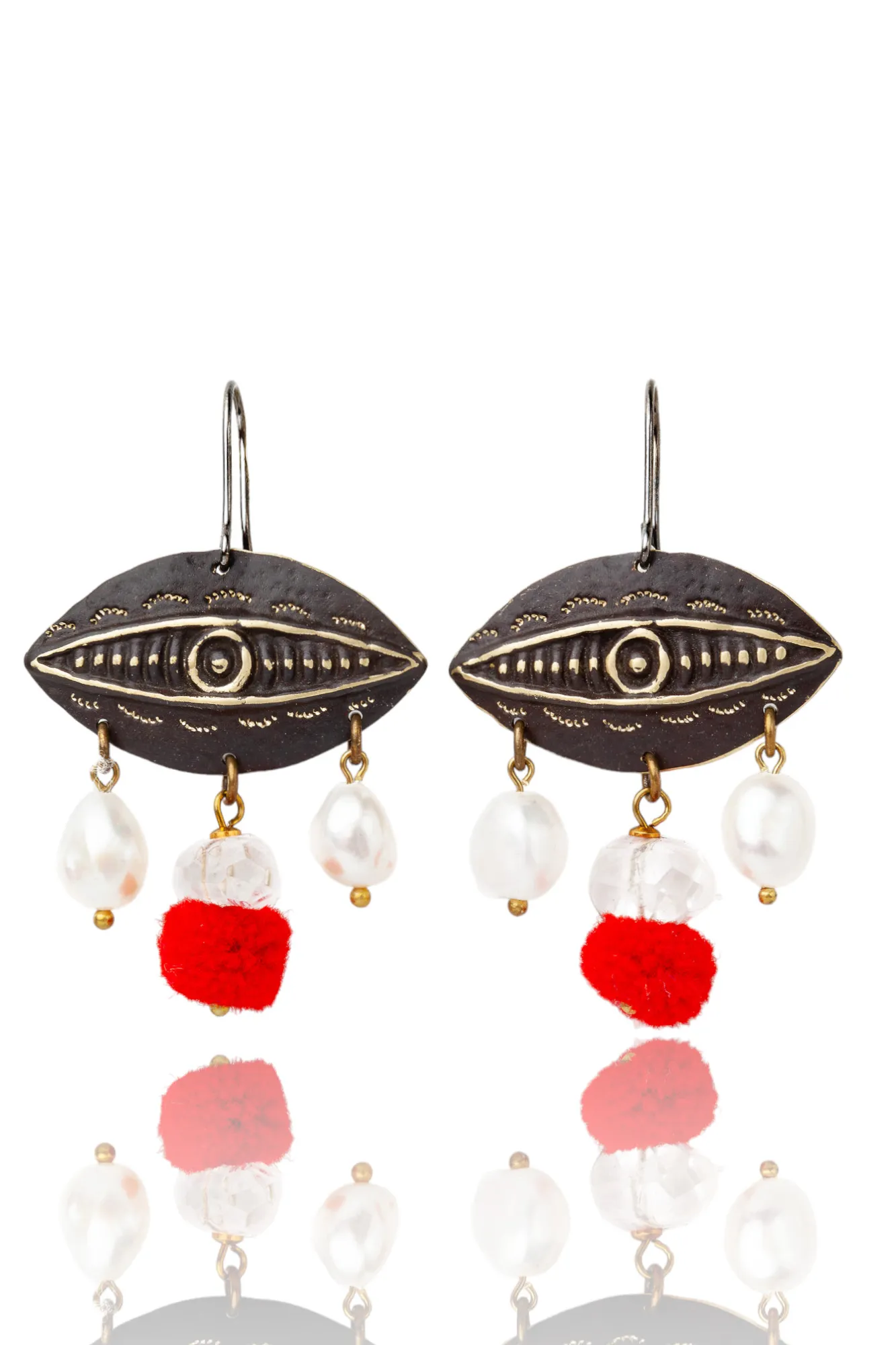 Handmade Jewellery | Eye engraved bronze earrings with pearls main