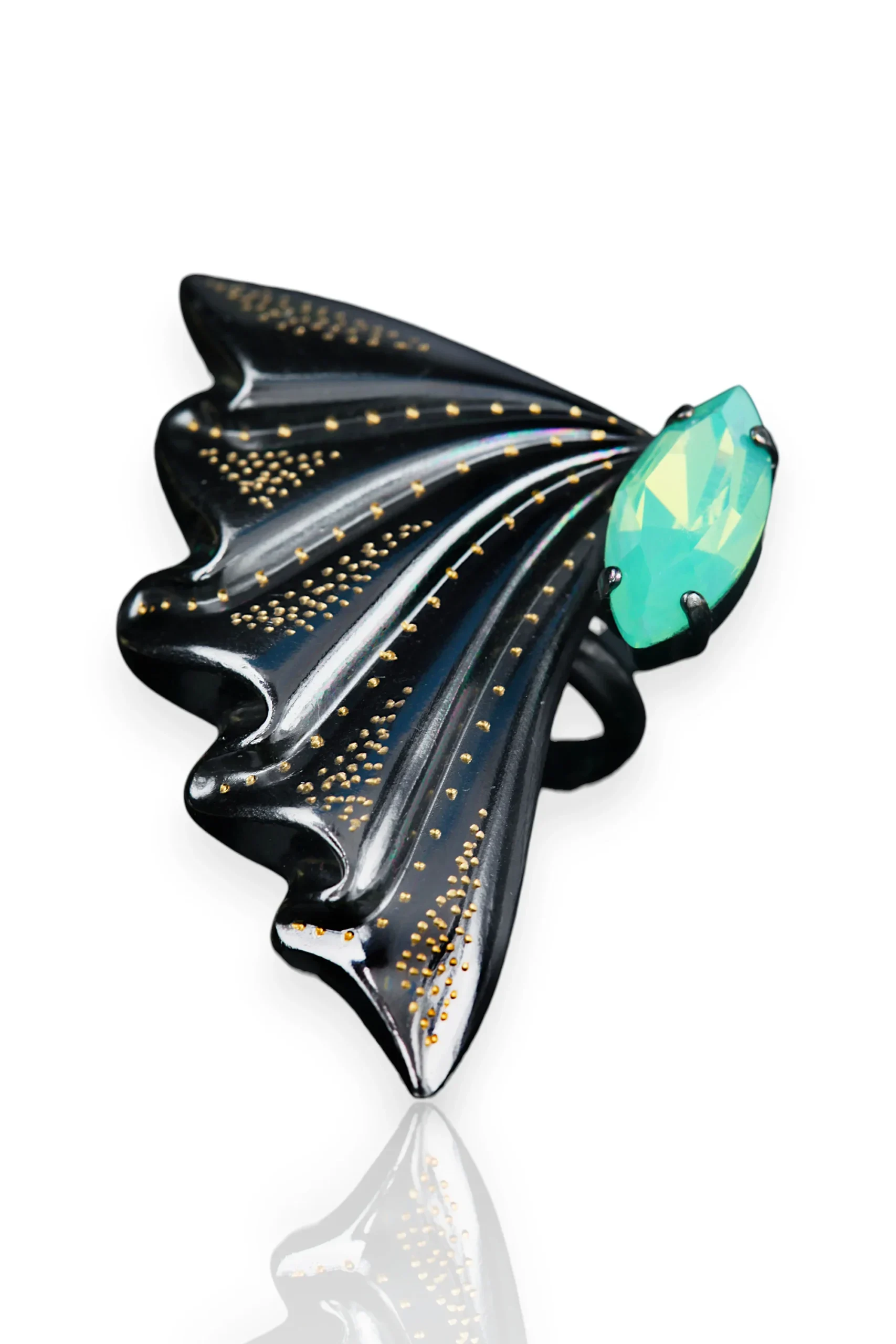 Handmade Jewellery | Engraved black bronze ring with green Swarovski crystal main