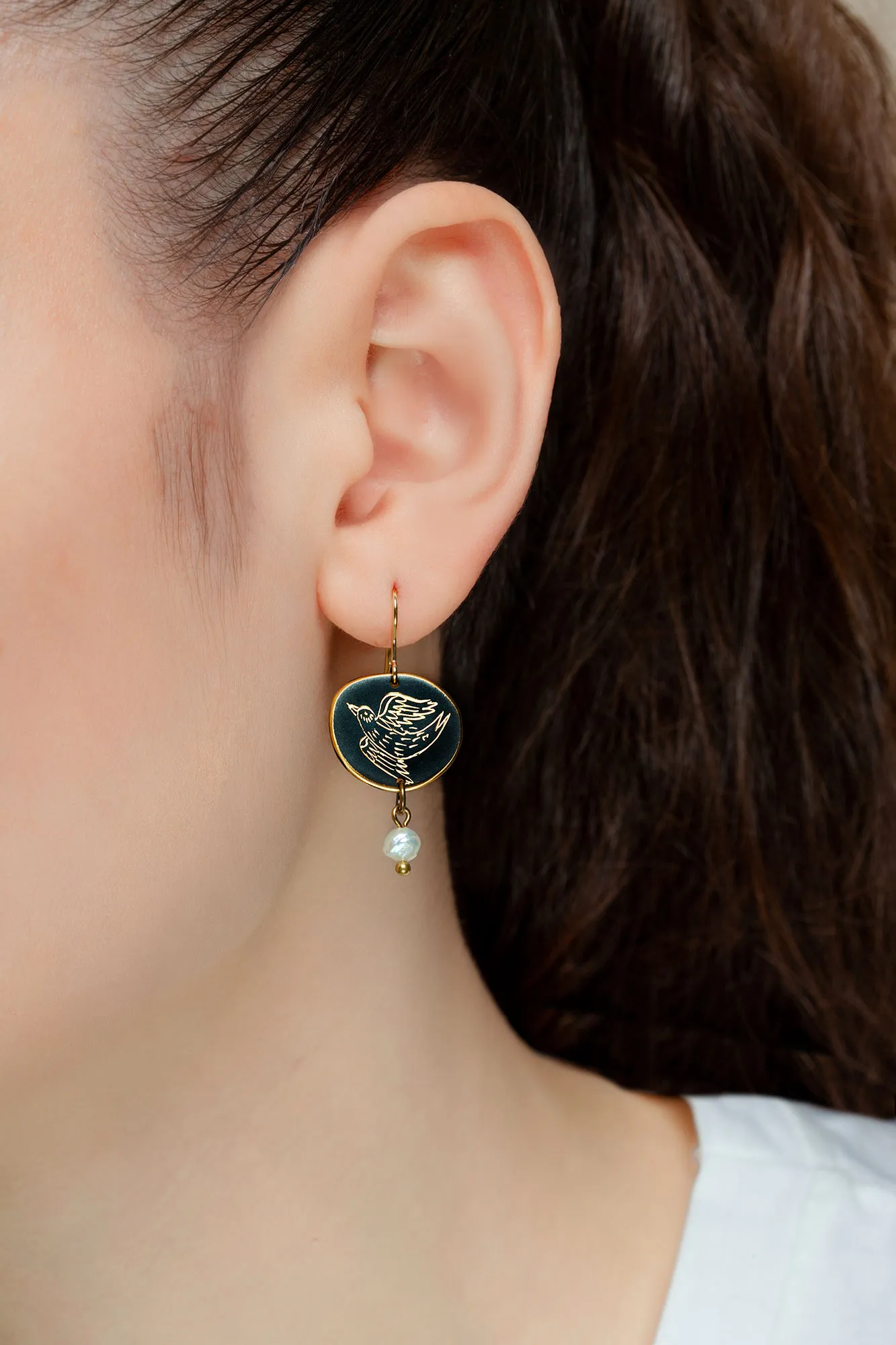 Handmade Jewellery | Birds engraved bronze earrings with pearls gallery 1