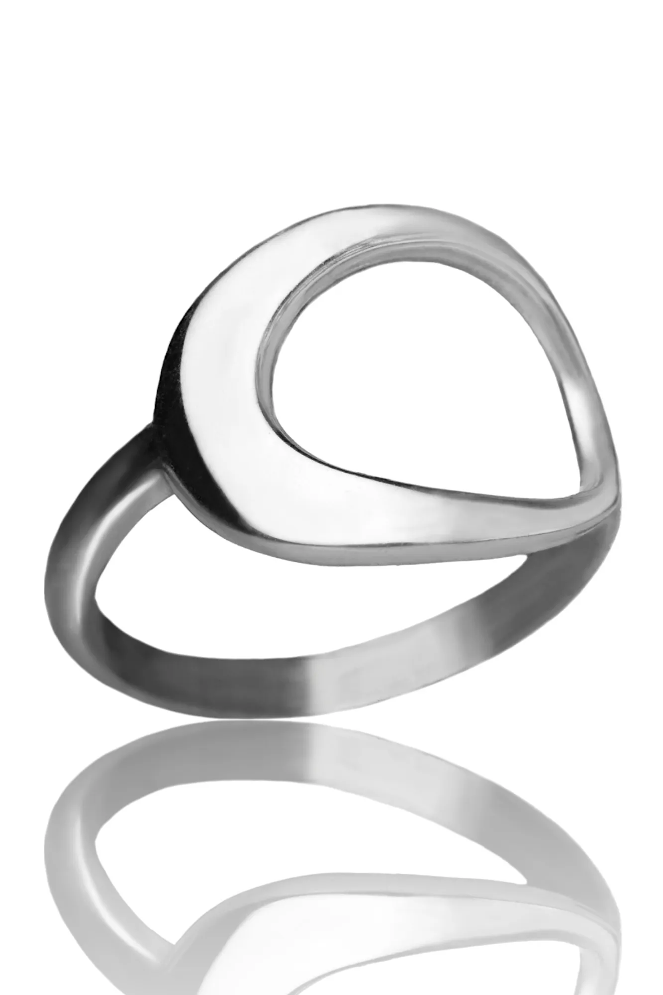 Oval handmade minimal silver ring