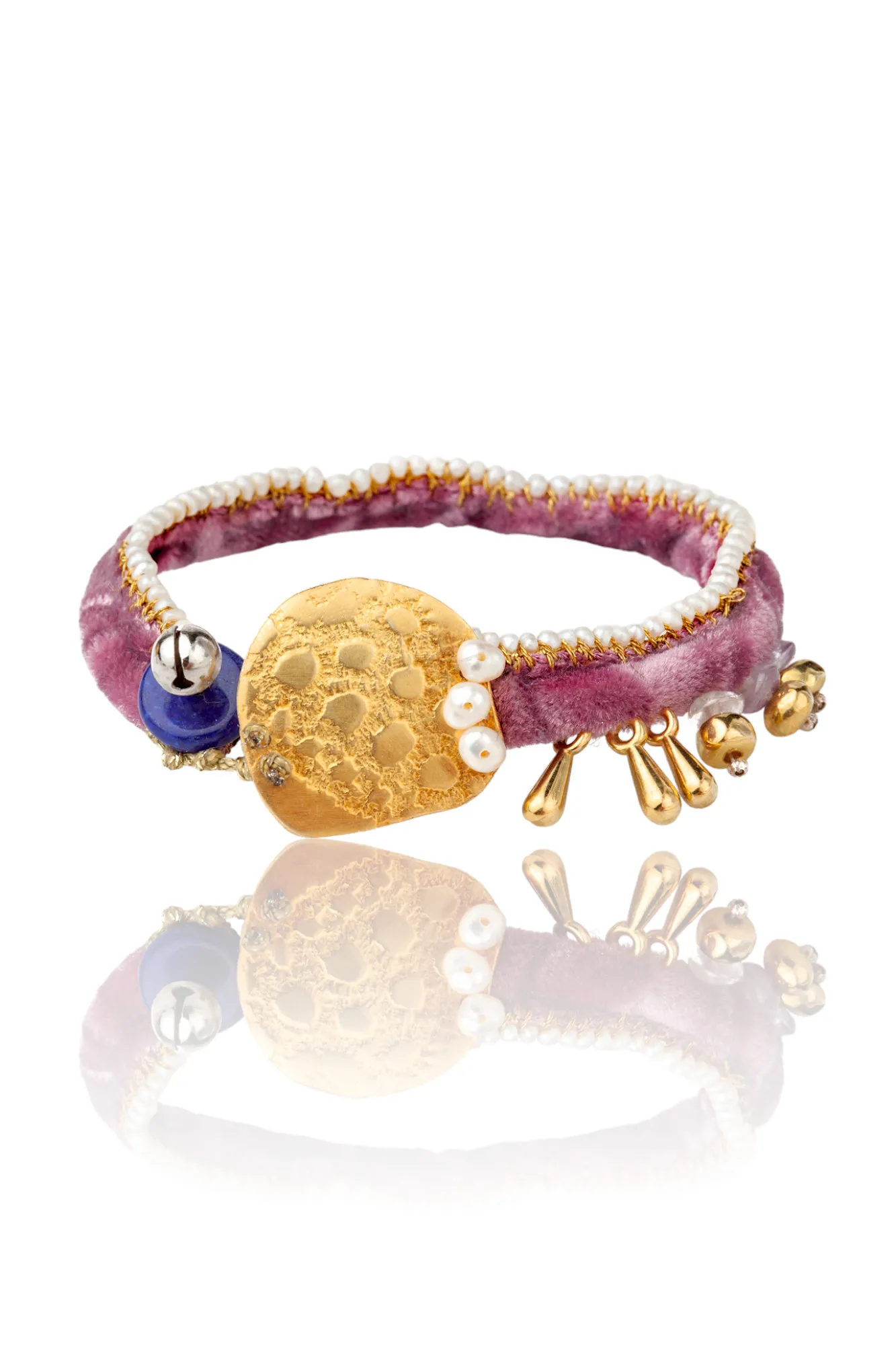 Handmade Jewellery | Gold plated silver bracelet with velvet and pearls main