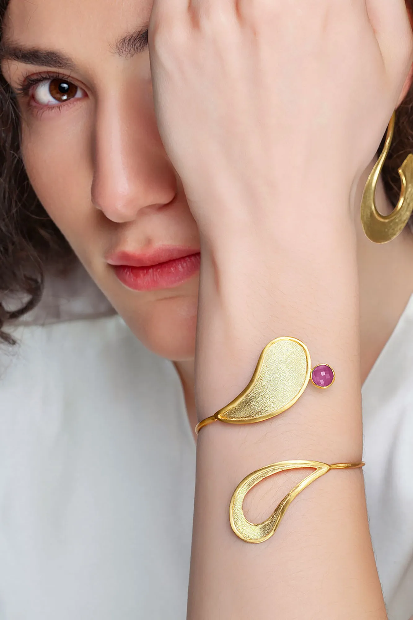 Handmade Jewellery | Paisley handmade gold plated silver bracelet with tulite gallery 1