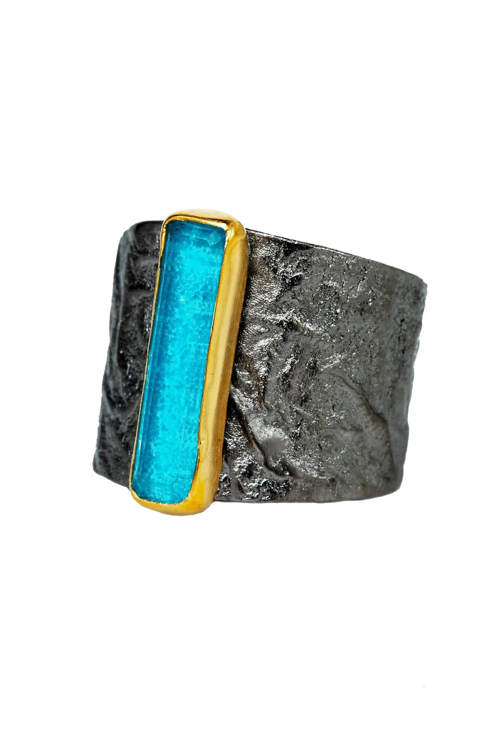 Handmade Jewellery | Apatite textured black plated silver ring gallery 1