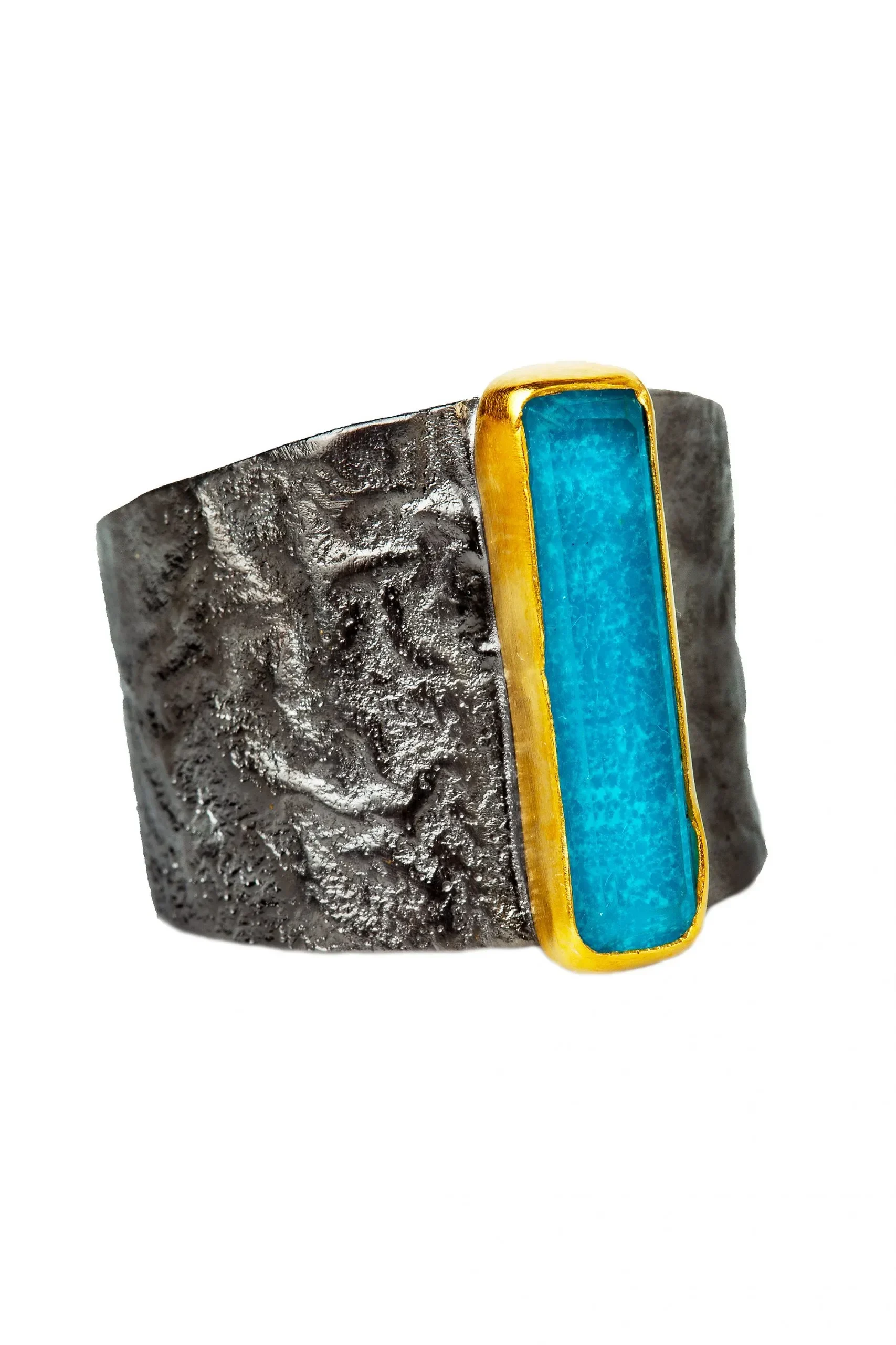 Handmade Jewellery | Apatite textured black plated silver ring gallery 3