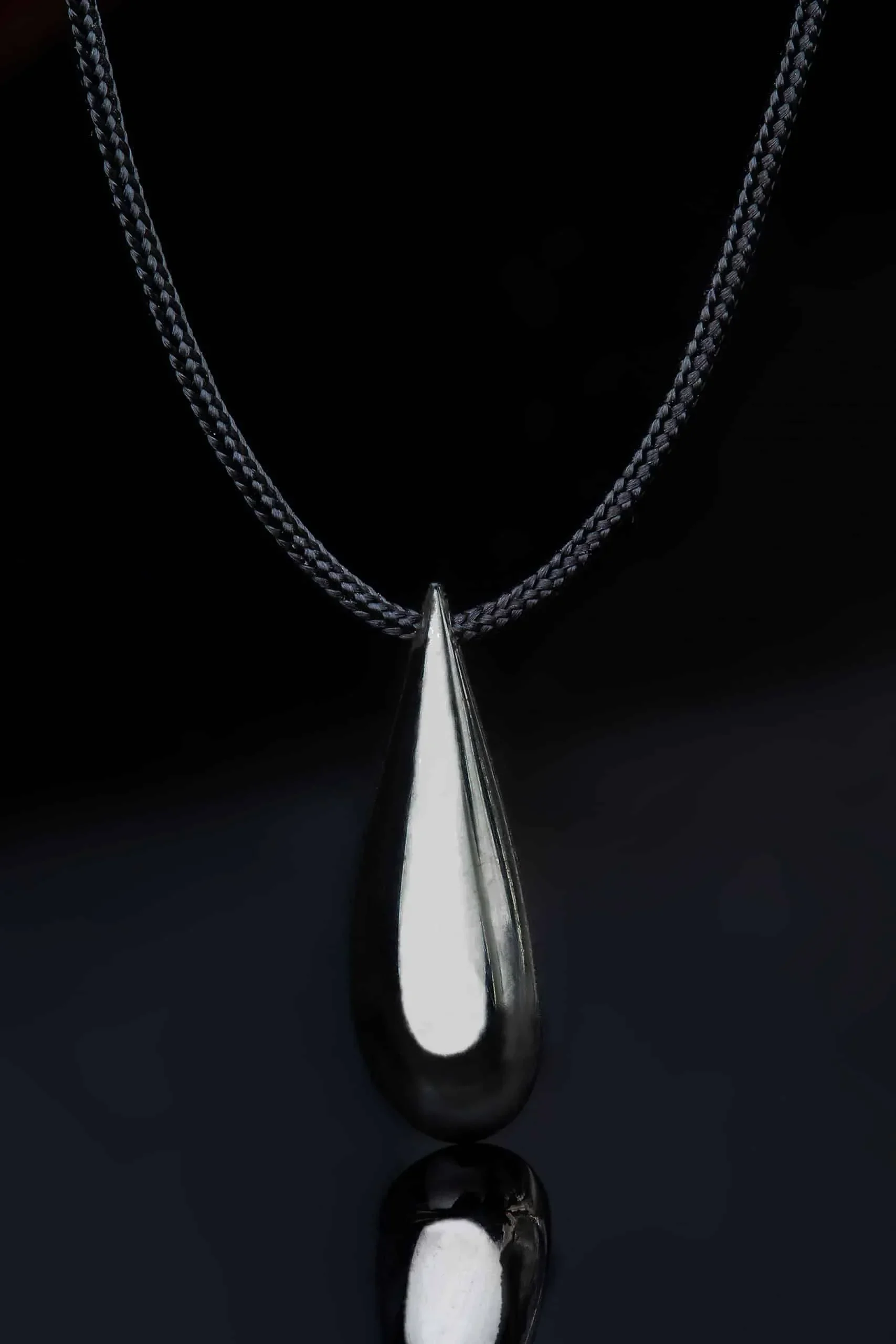 Handmade Jewellery | Drop black plated silver necklace gallery 1