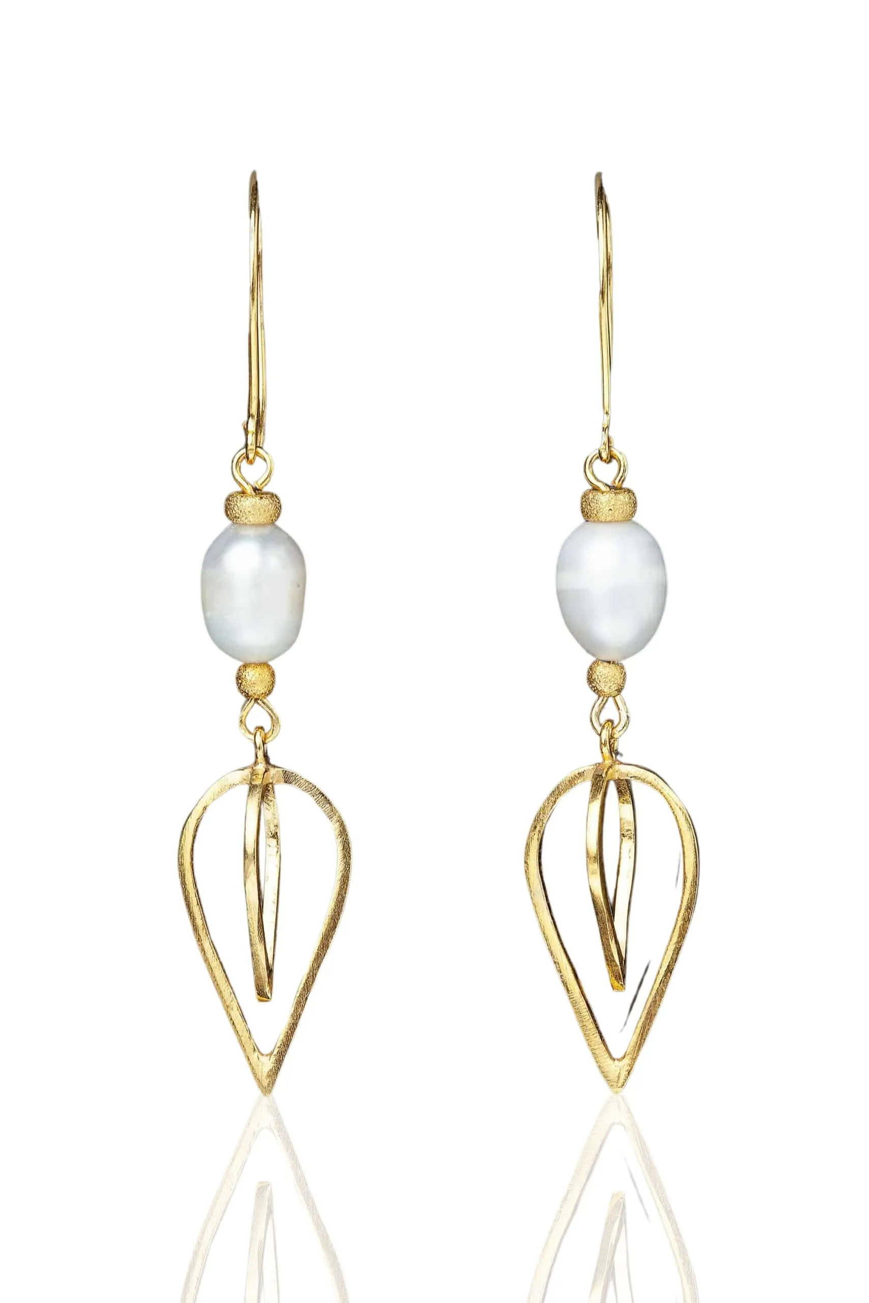 Handmade Jewellery | Drops gold plated silver earrings with pearls main