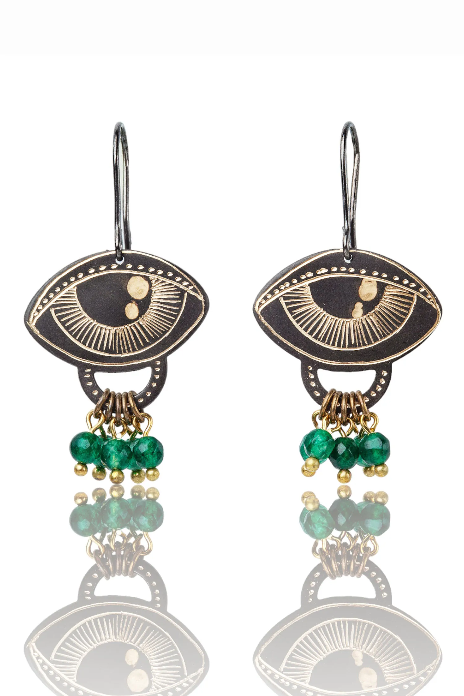 Eyes engraved bronze and silver earrings with green agate