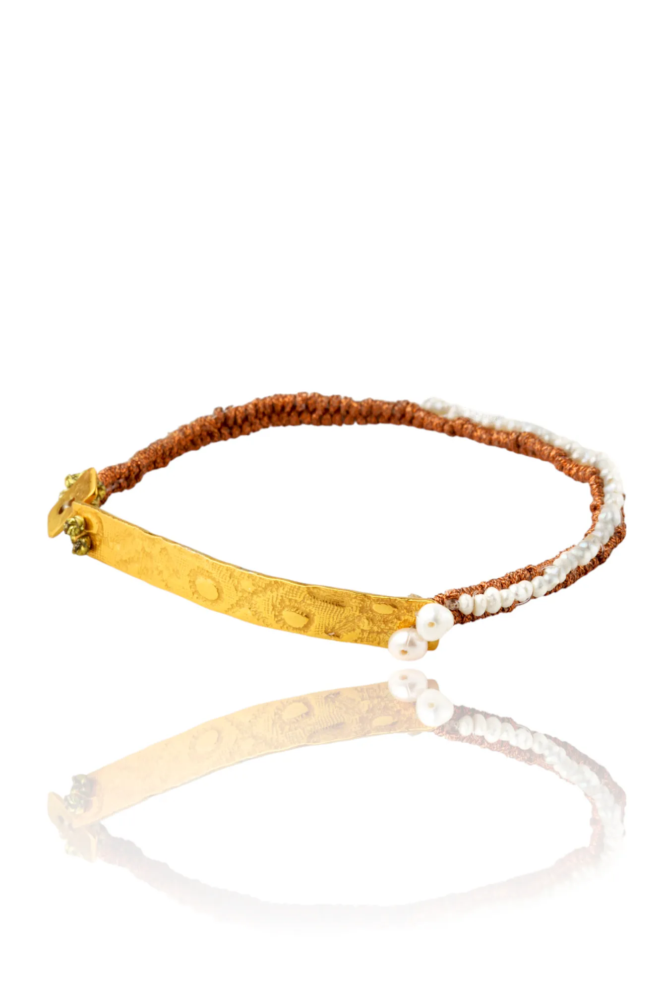 Woven bracelet with gold plated silver and pearls