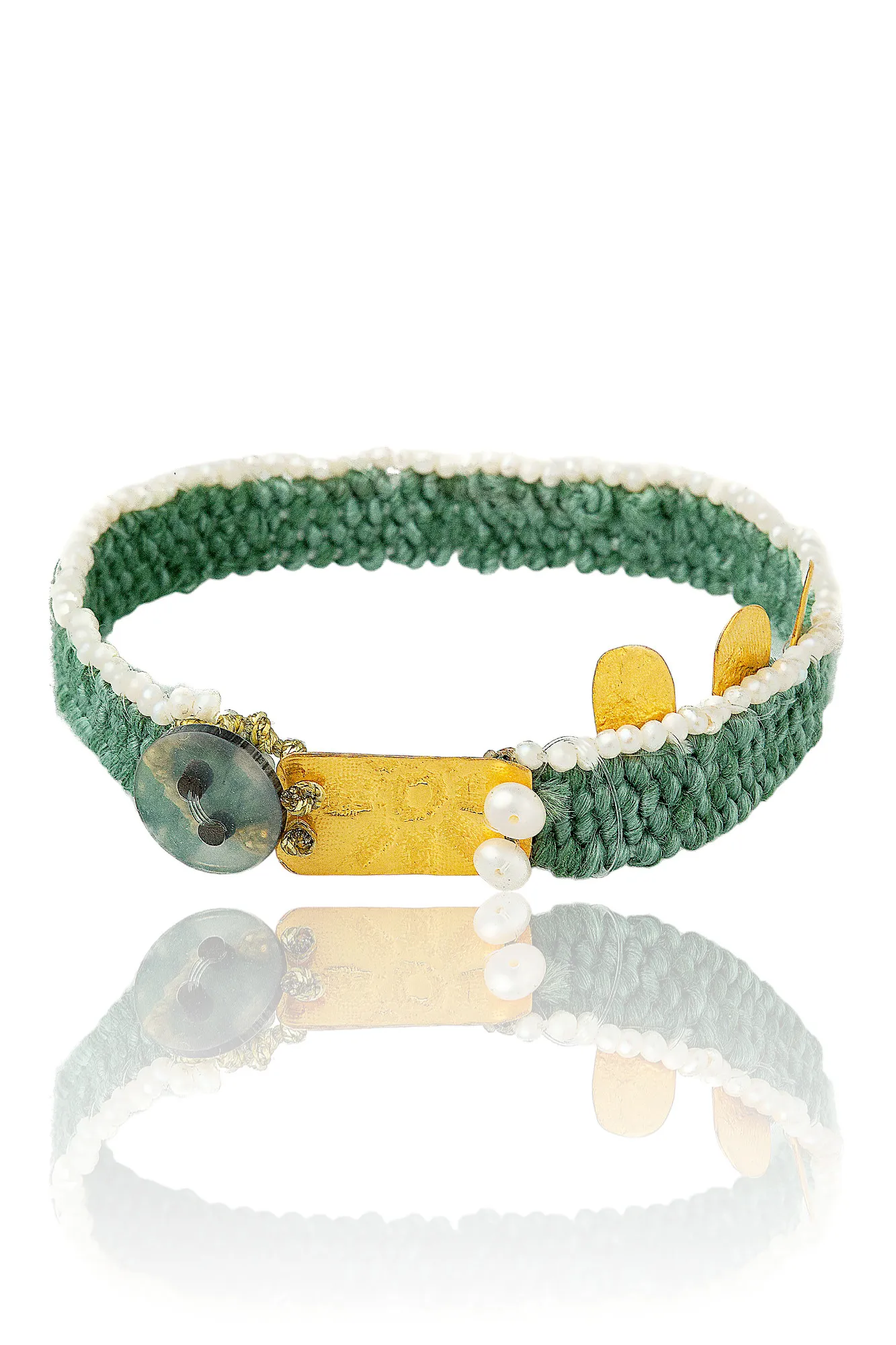 Handmade Jewellery | Woven green bracelet with gold plated silver and pearls main