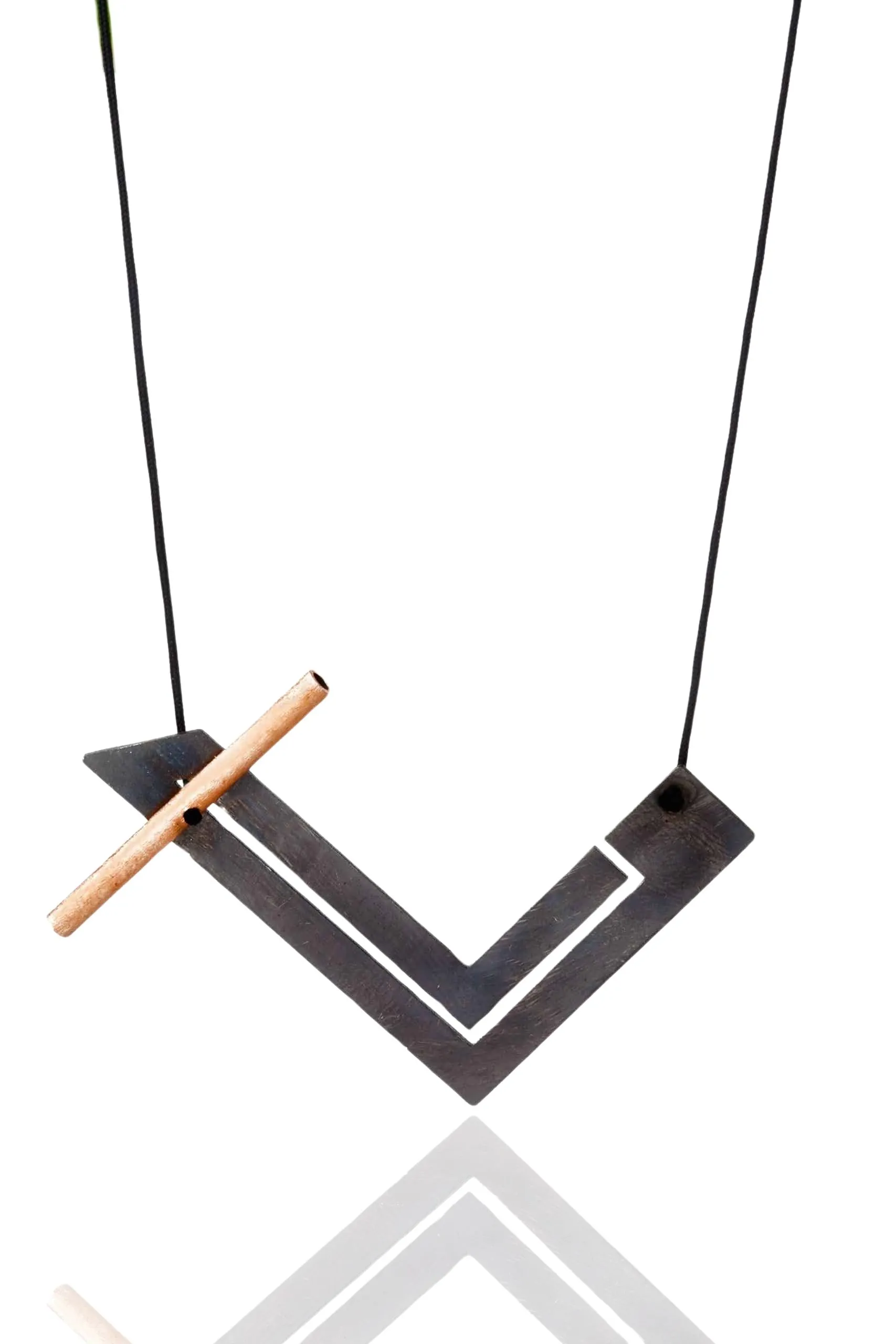 Minimal round geometric bronze necklace