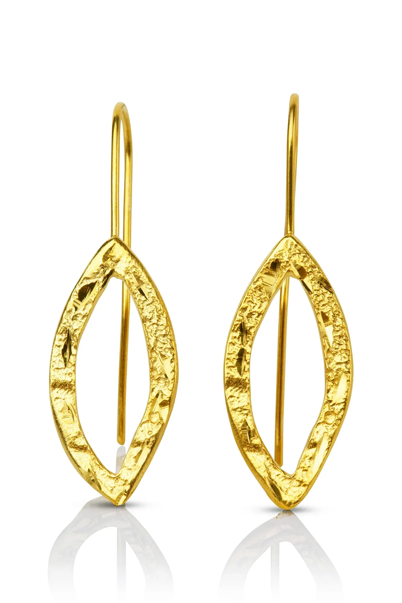 Handmade Jewellery | Leaves minimal gold plated silver earrings main