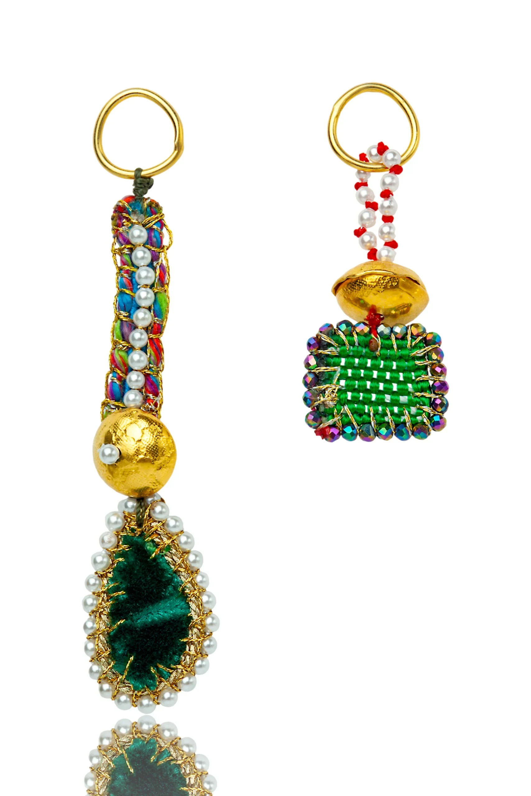 Handmade Jewellery | Woven green handmade silver earrings main