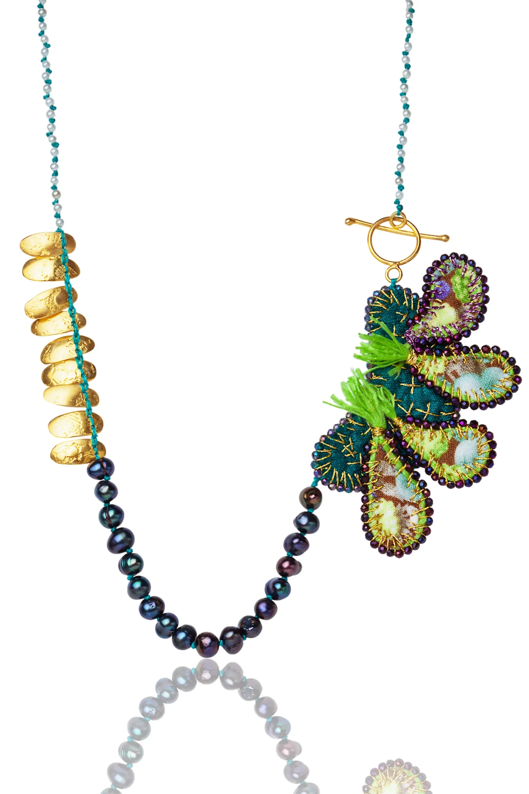 Handmade Jewellery | Paisley silver necklace combined green fabrics black pearls main